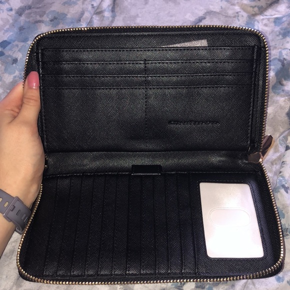 Wallet - Picture 2 of 5